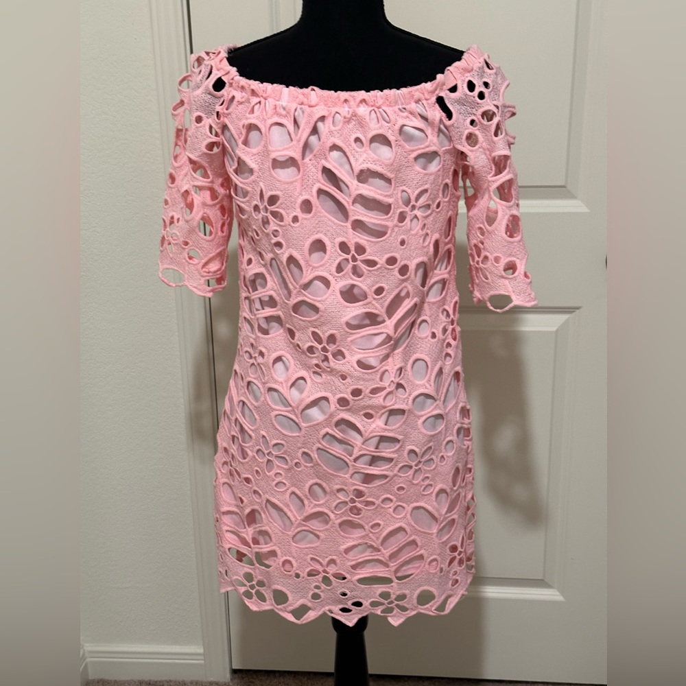 Pretty Garden Women’s pink lace dress